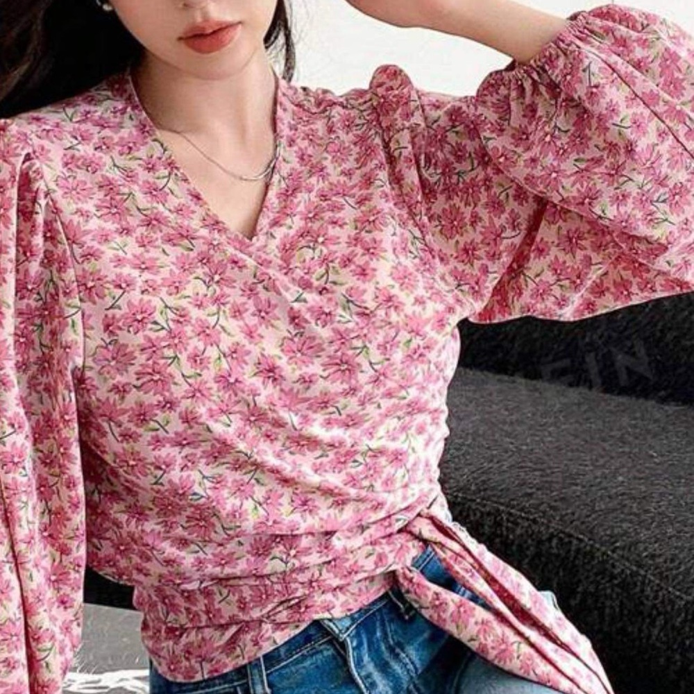 Spring Casual Short Shirt With All Over Floral Print, Back Tie And Lantern